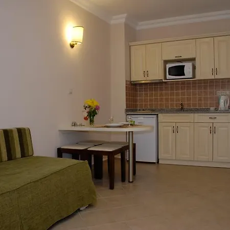 Verona Lägenhetshotell 3*