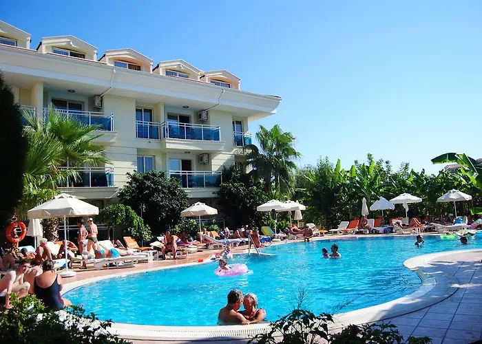 Verona מלון דירות מרמריס