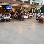 מלון דירות Verona מרמריס