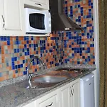 Verona מלון דירות 3*
